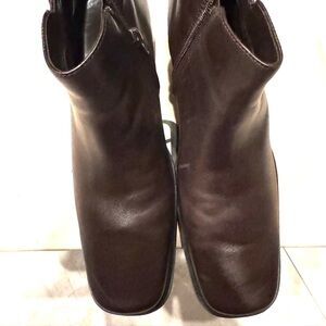 Women’s Brown Leather half boots with zippers
